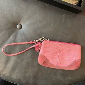 Coach wristlet - signature fabric in pink